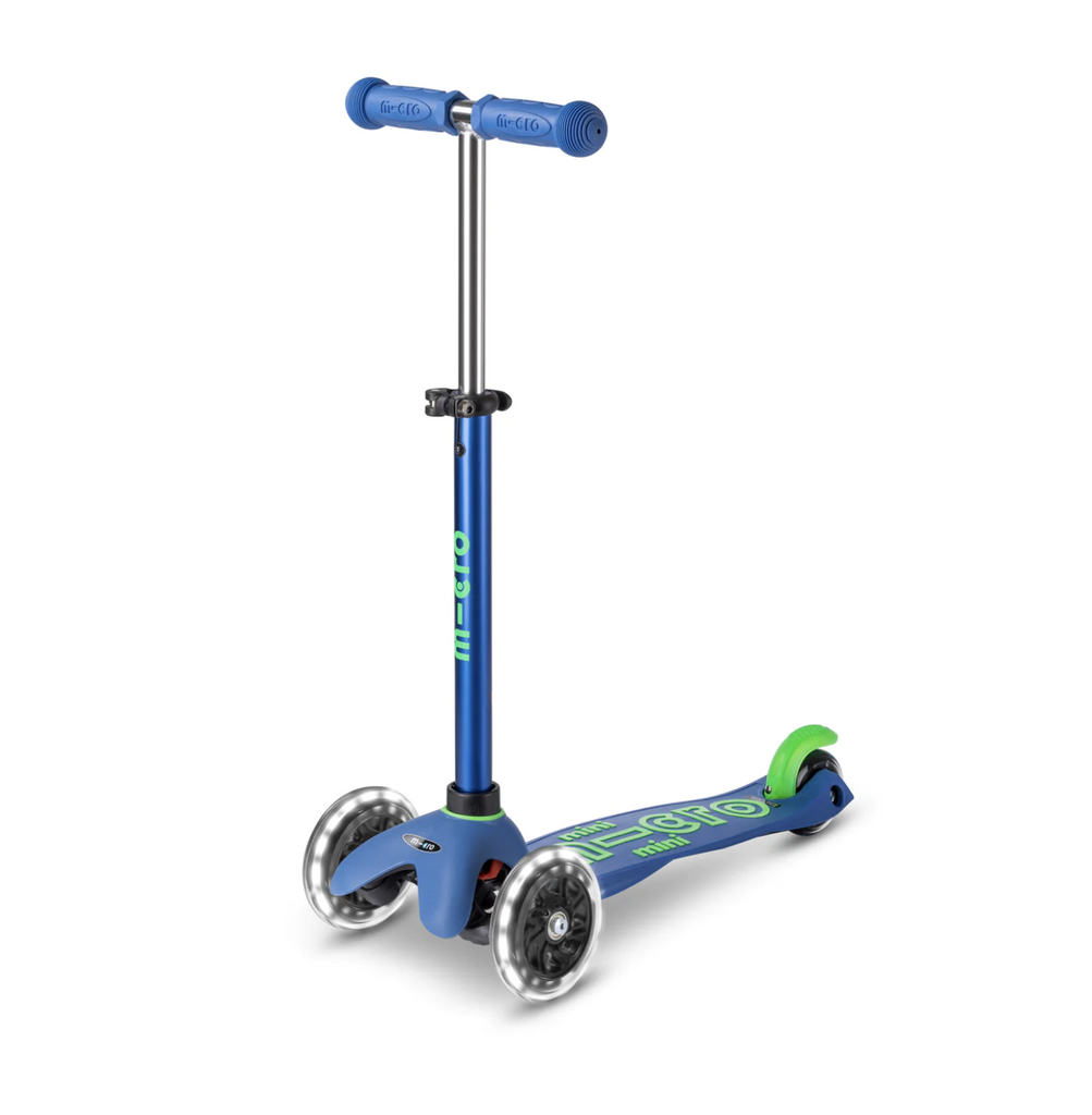 Crystal Blue LED Deluxe Maxi scooter.