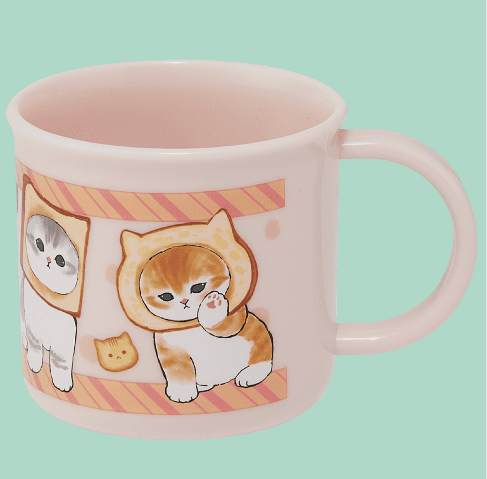 Side of Mofusand Bread cat cup on a blue background.