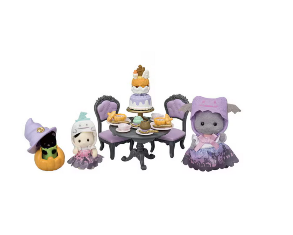 Calico Critters Halloween Surprise Party Set. 