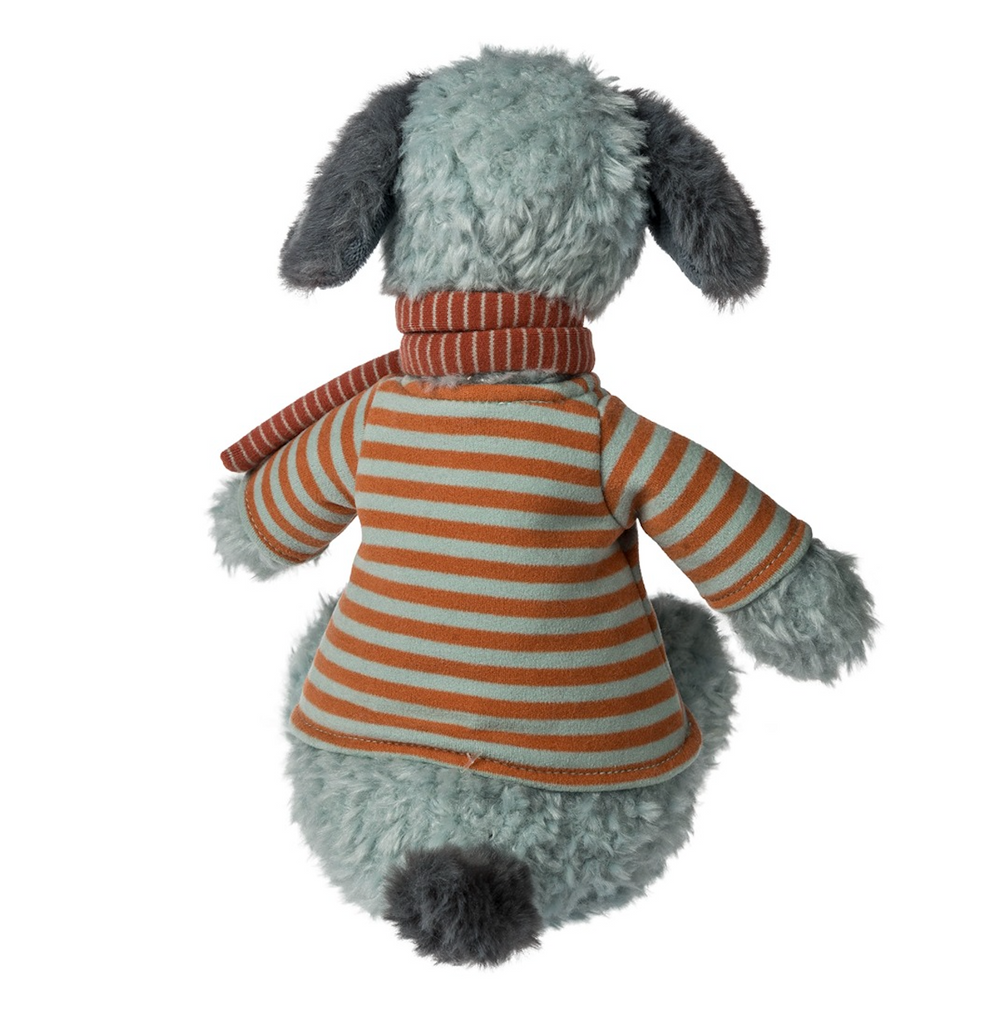 Back view of Chester Tails with scruffy blue grey fur and dark grey ears and tail.  