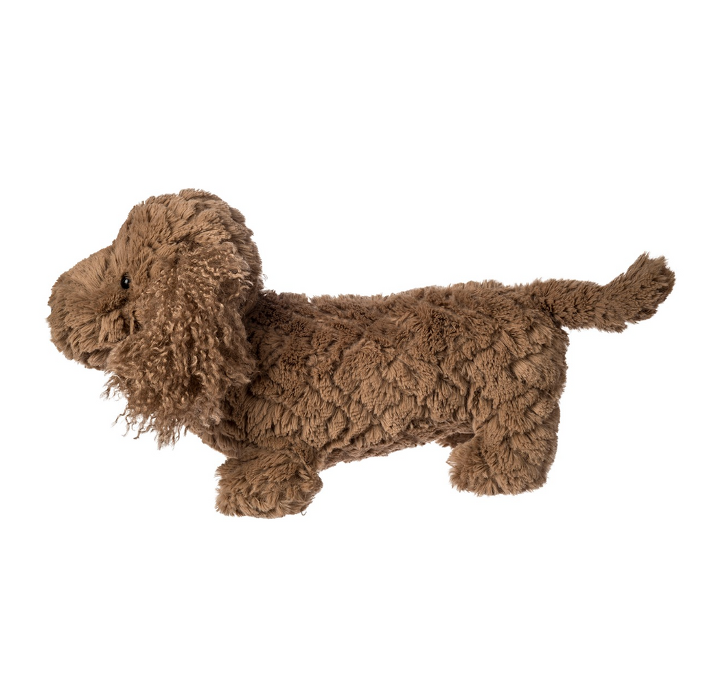 Side view of Dexter Dachshund showing off the signature textured fur that all the Putty animals are known for. 
