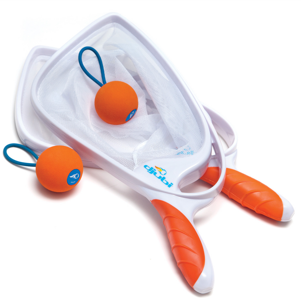Djubi Slingball racket set with orange slingballs. 