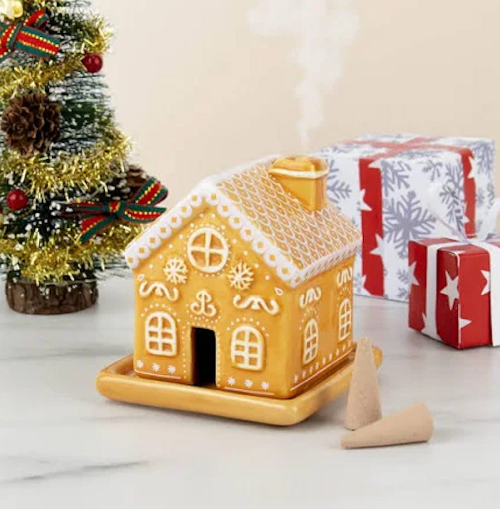 The Festive House Incense burner with dish and gingerbread scented cones. 