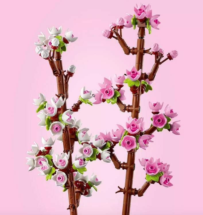 2 buildable cherry blossom twigs that can be decorated with delicate buds in shades of white and pink.