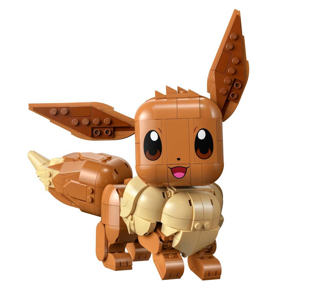 This Eevee figure is instantly recognizable from the world of Pokémon, with its cute face, and perky tail and ears. The limbs and head of this Normal-type LEGO Pokémon™ figure are movable and the tail can be angled.
