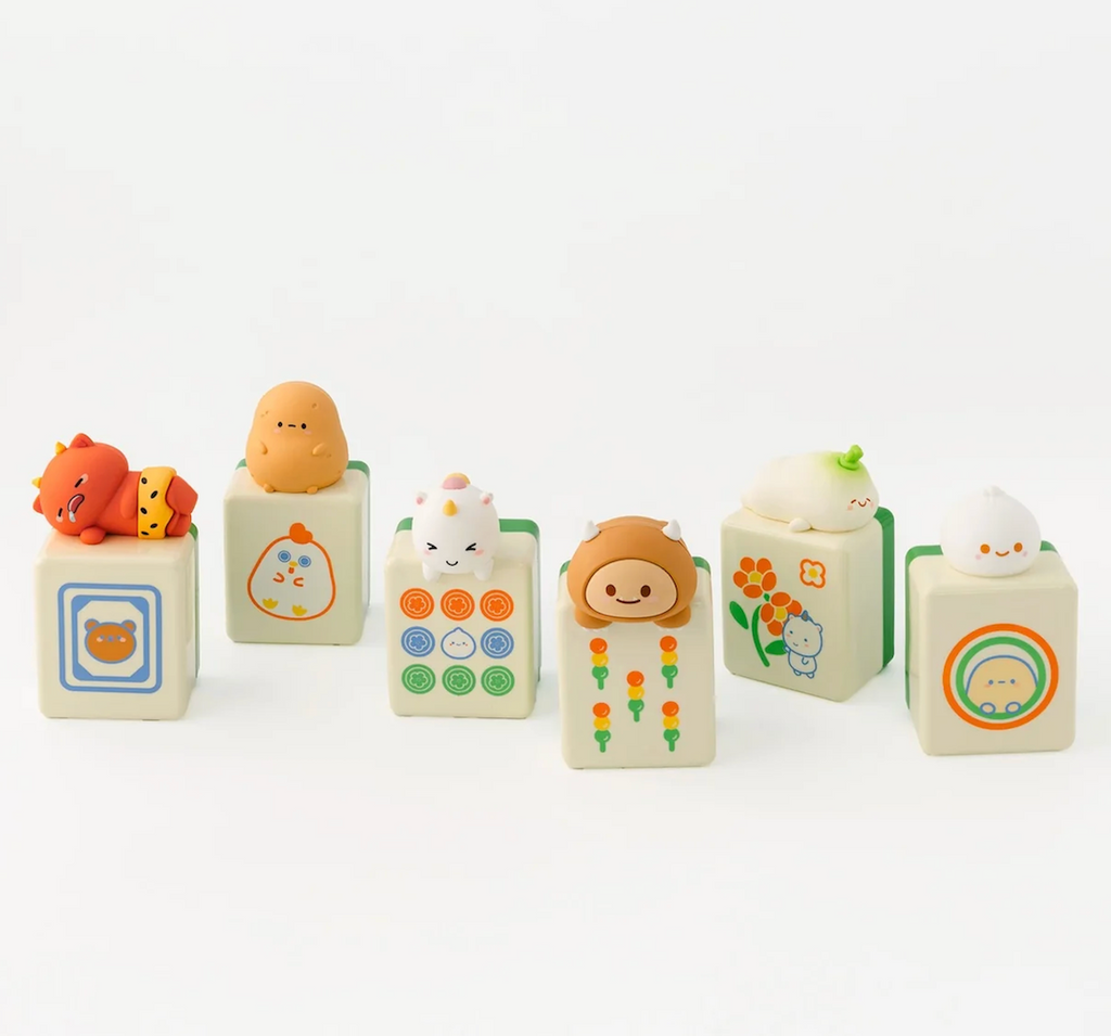 All six of the Smoko Friends Mahjong blind box figures, each with a corresponding tile. 