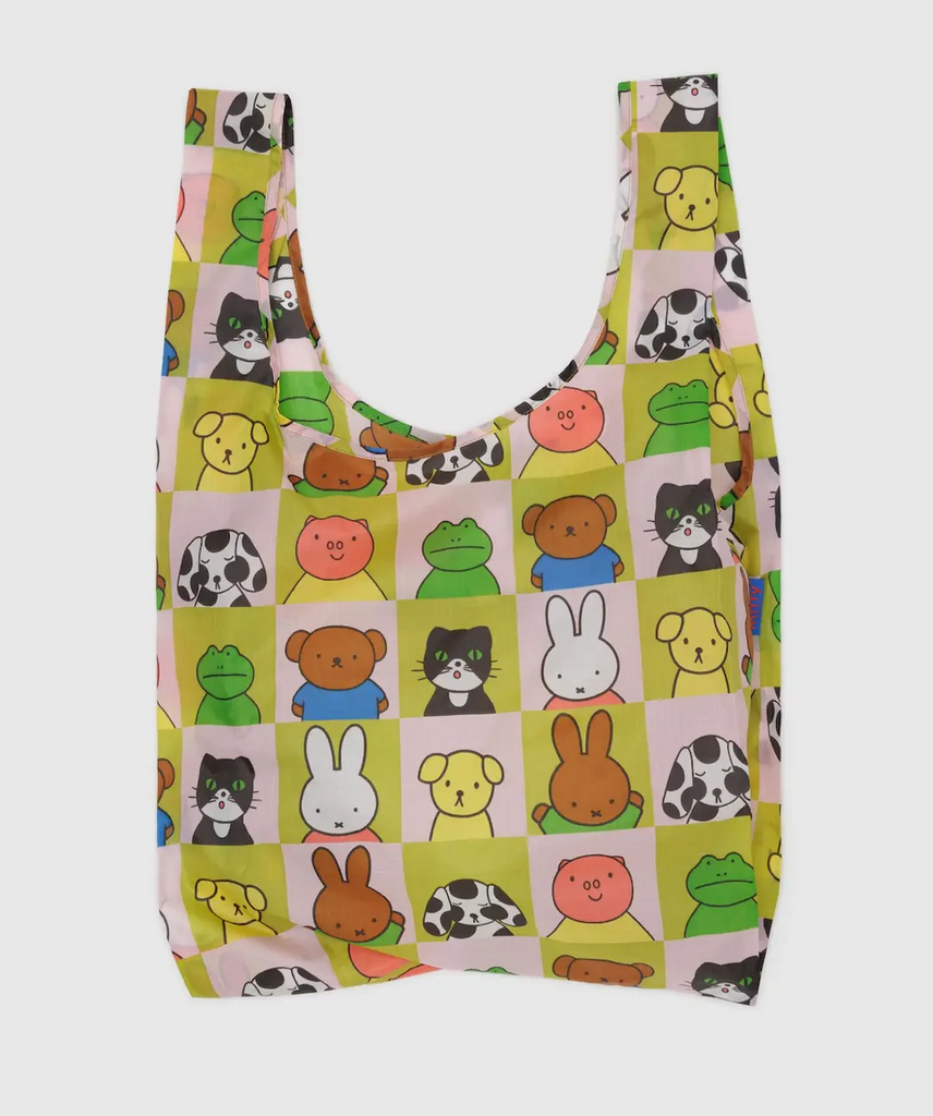 Standard Baggu with the Miffy and Friends pattern which has all your favorite Miffy characters printed on it. 
