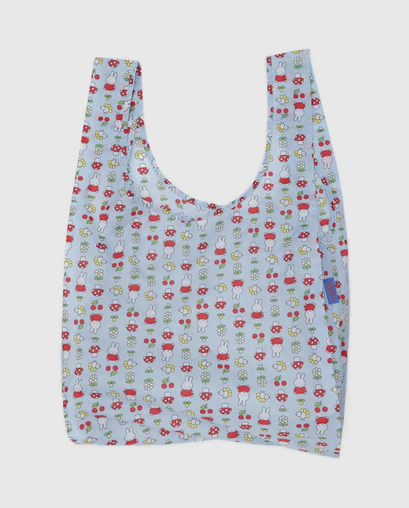 Standard Baggu opened up with the Garden Miffy pattern which includes Miffy wearing a red dress, cherries, mushrooms and flowers. 