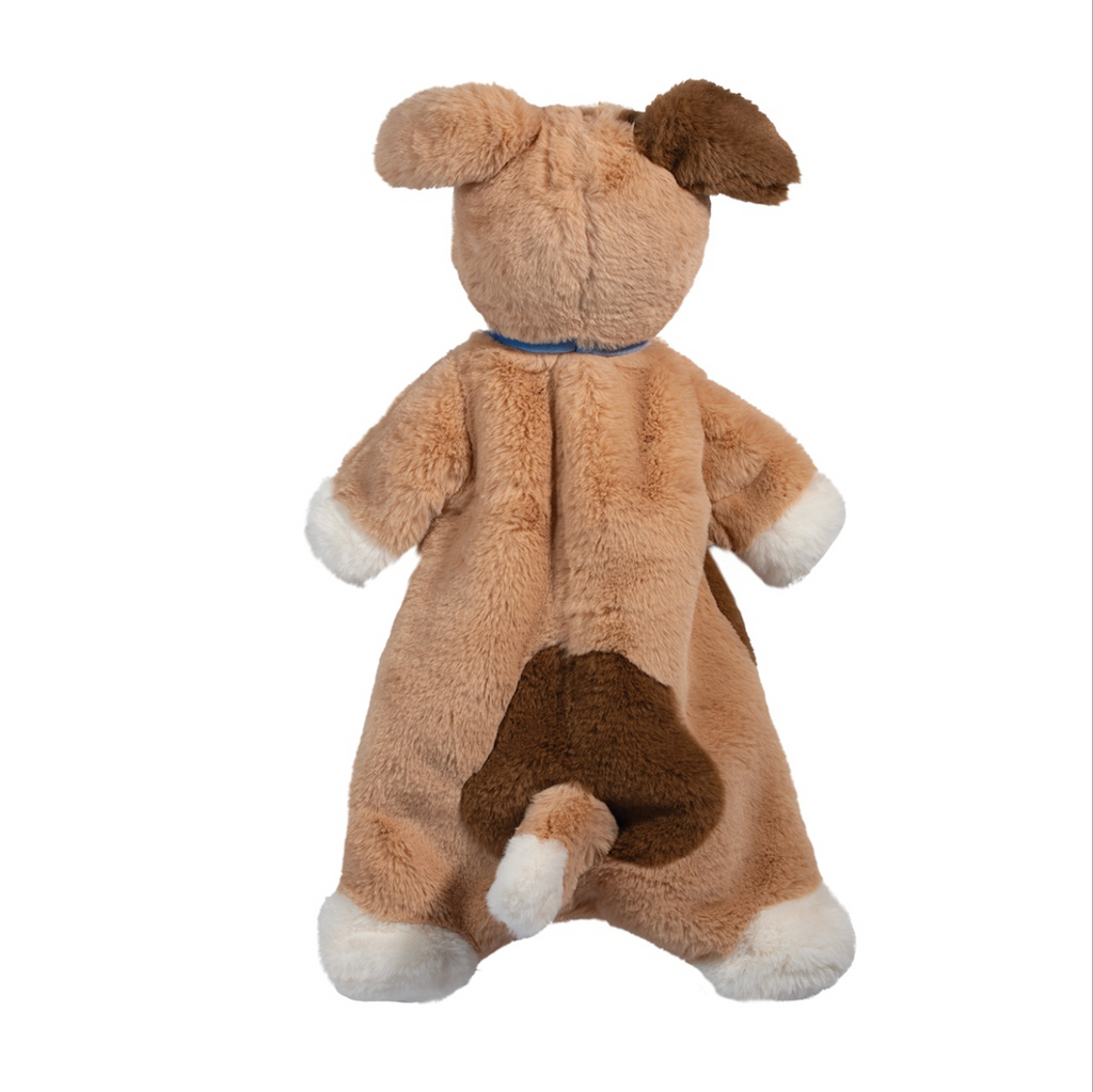 Back view of Zeke Puupy a brown blanket Sshlumpie with white paws, one brown ear and brown spot around his tail. 