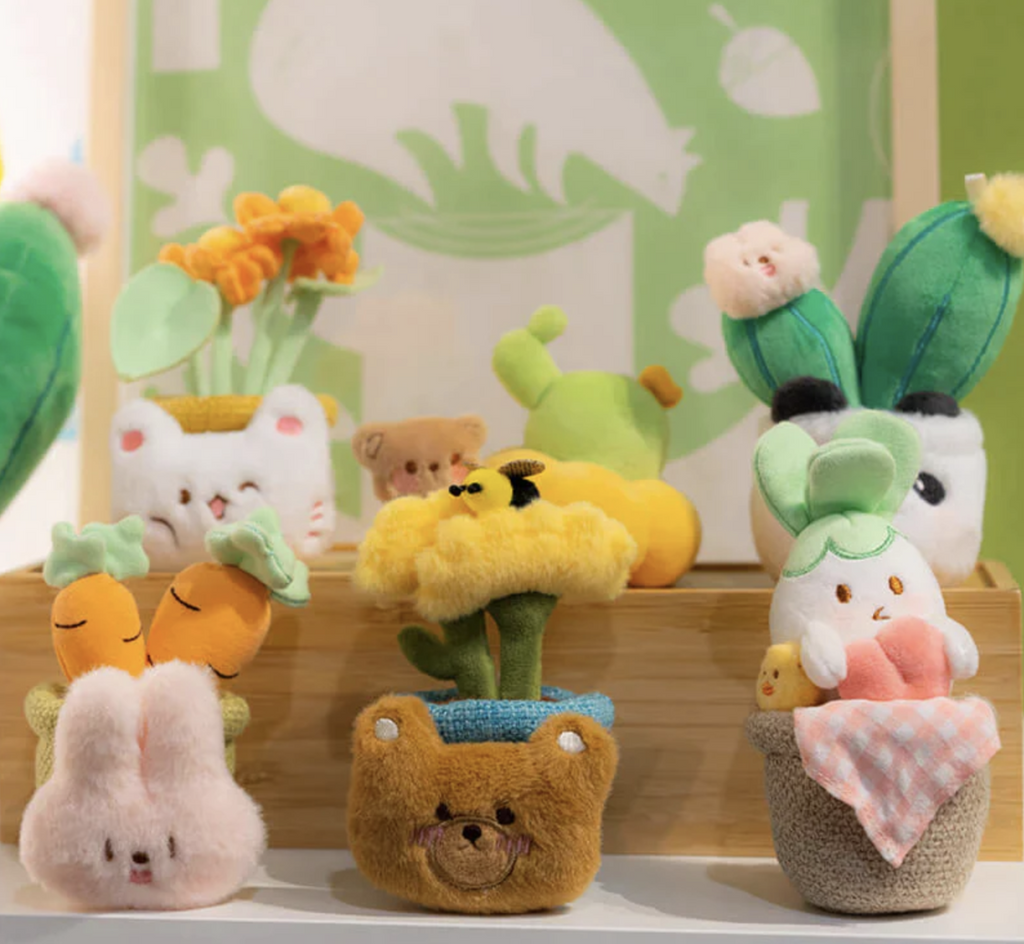 Fluffy Flower Room blind box plush styles displayed on a tabletop.