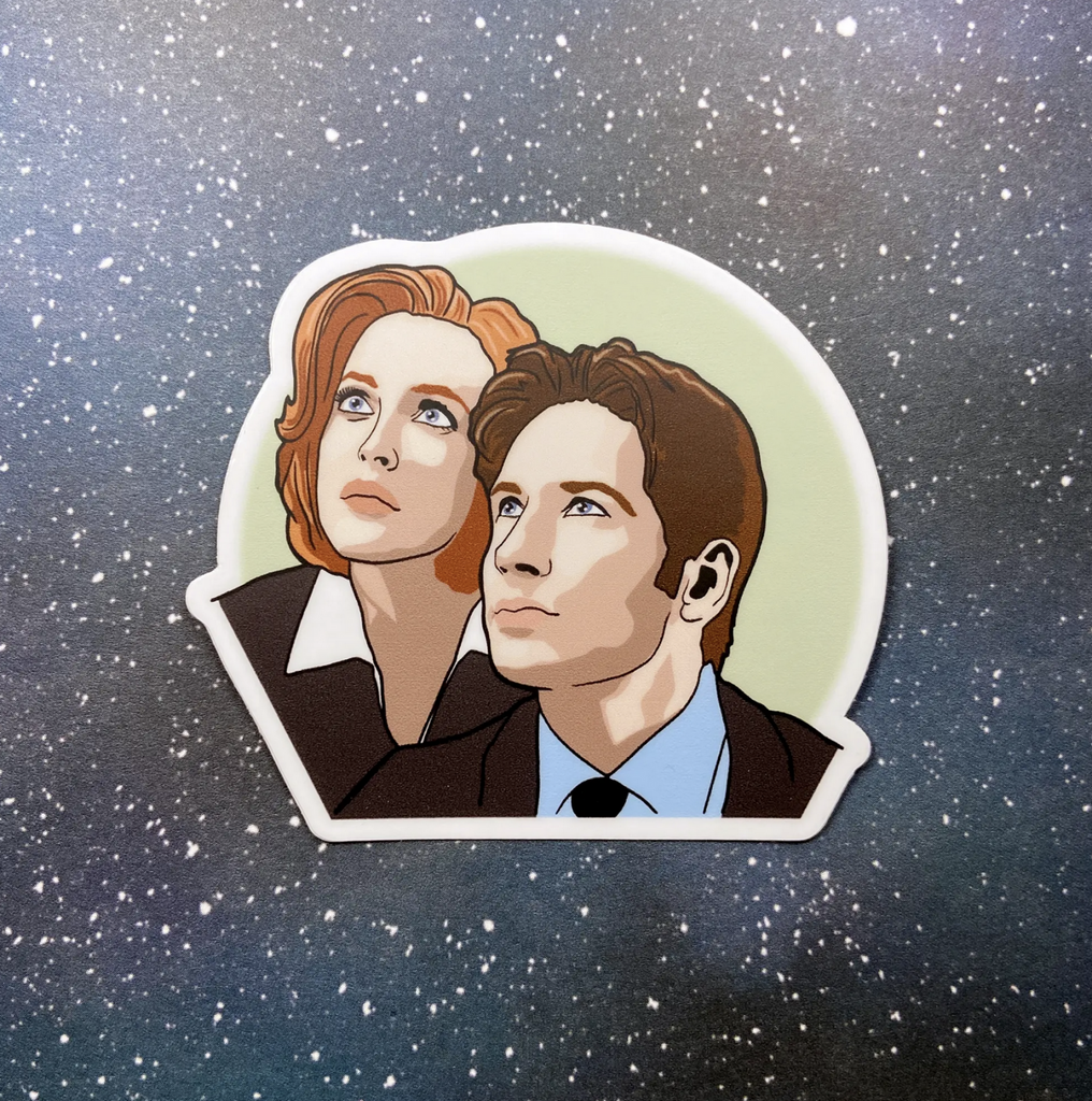 Sticker of Mulder and Scully from the X-Files.